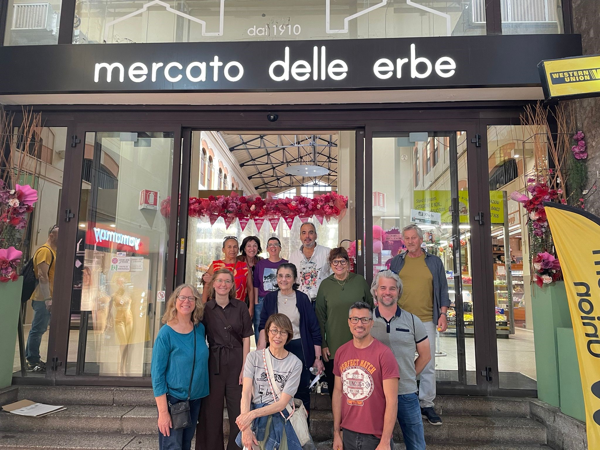 cultura italiana bologna, attività dopo le lezioni - classe di Stefania - 20 maggio 2026 - al mercato con Ilario 7
